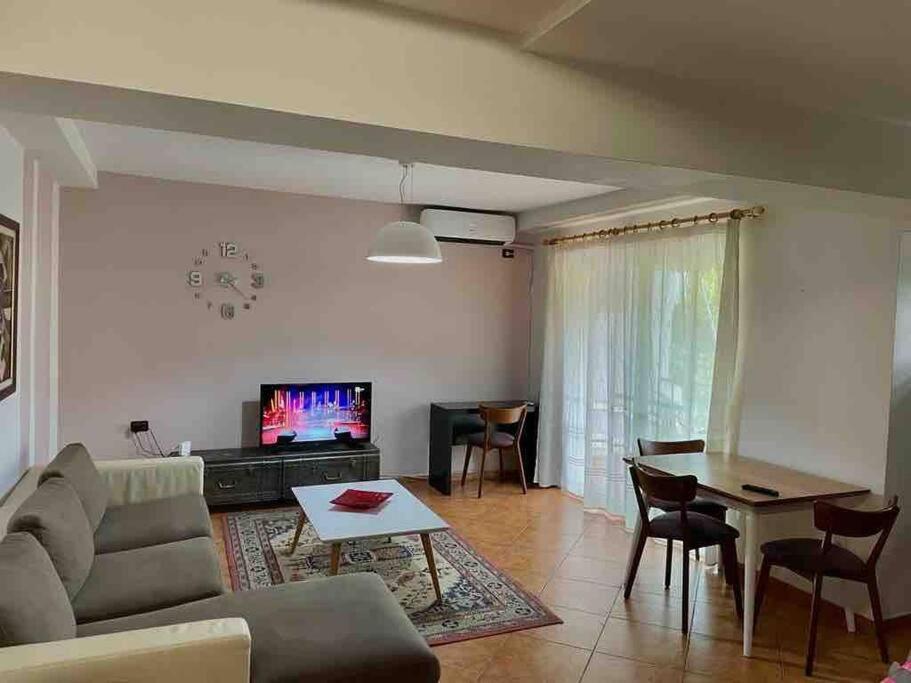 Apartment In Skanderbeg Square - Tirana Center 1 Eksteriør billede