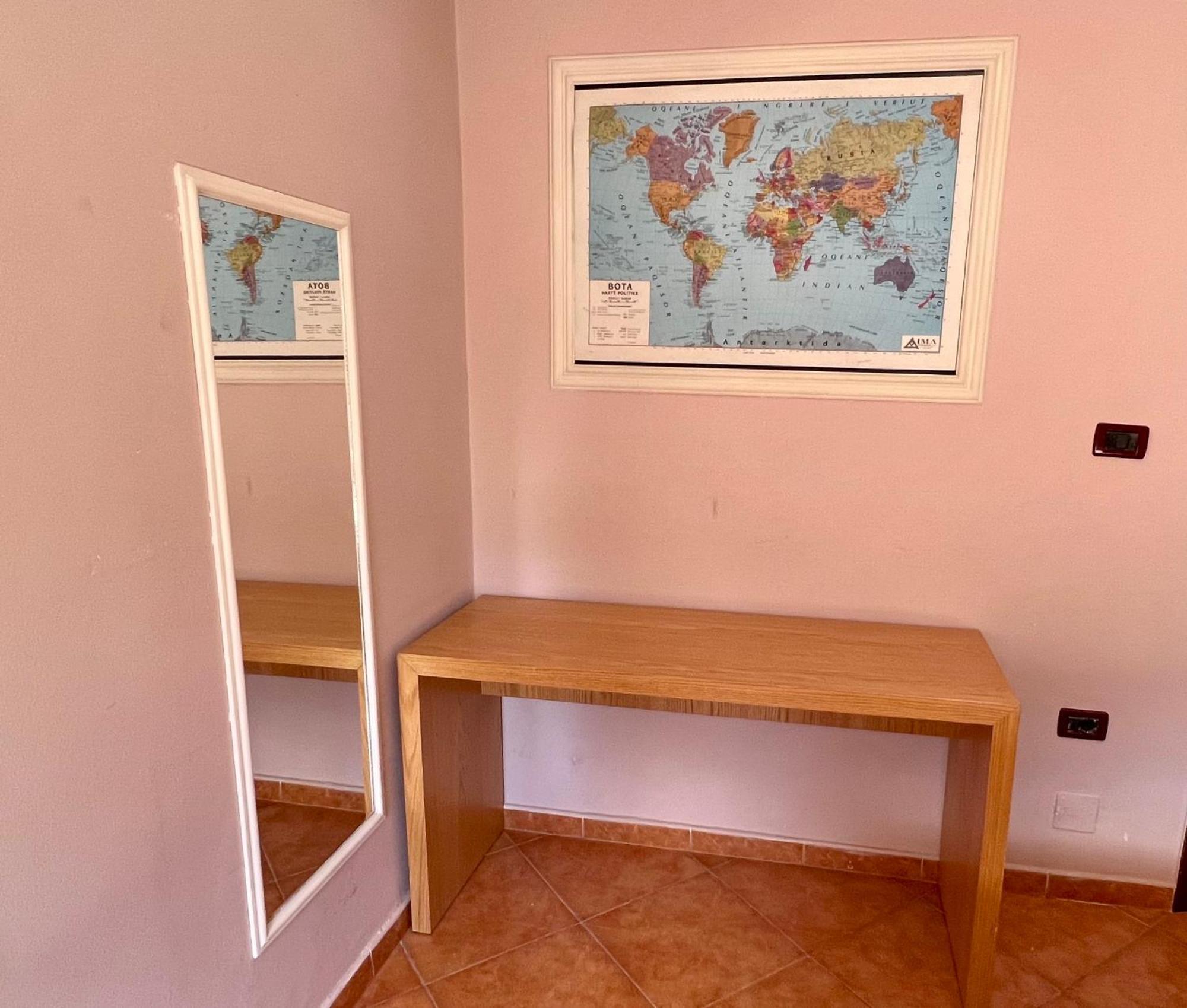 Apartment In Skanderbeg Square - Tirana Center 1 Eksteriør billede